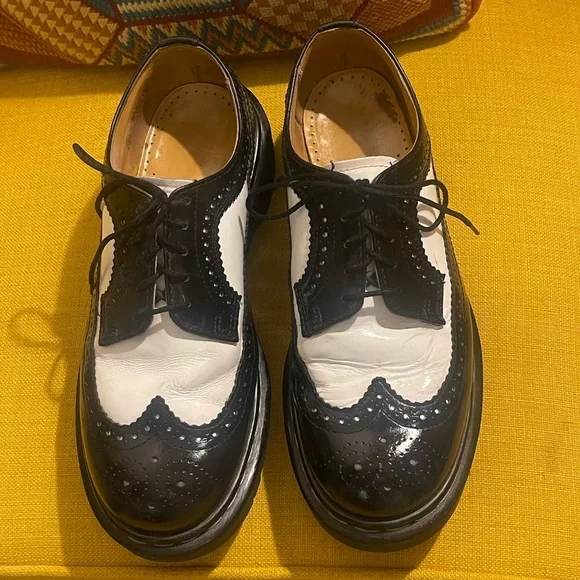 3989 BEX SMOOTH LEATHER BROGUE DR MARTEN VINTAGE SHOES​ - Picture 4 of 6